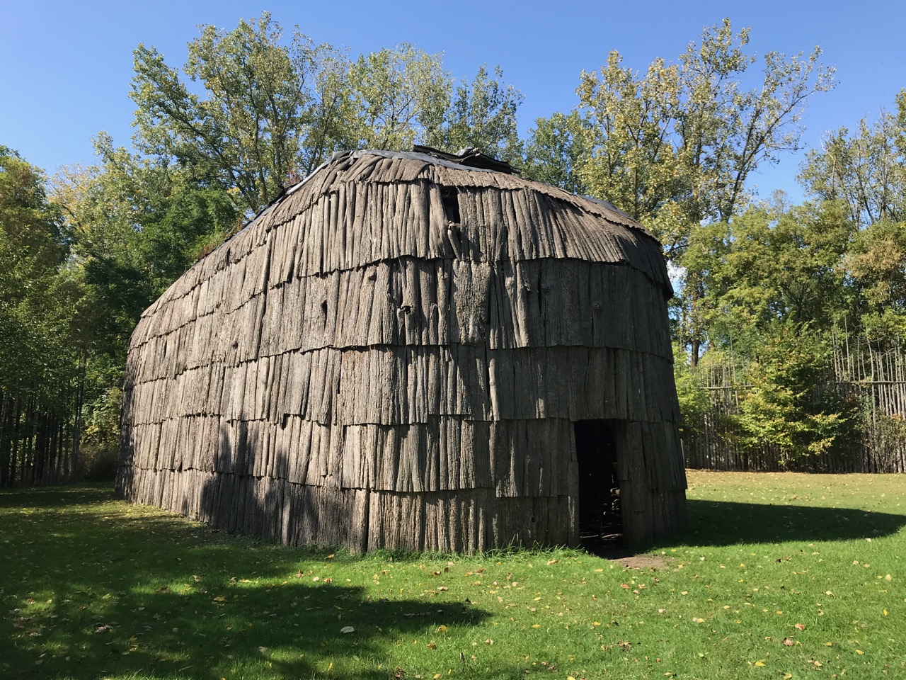 Reproduction longhouse at Kana: to Village, Brantford